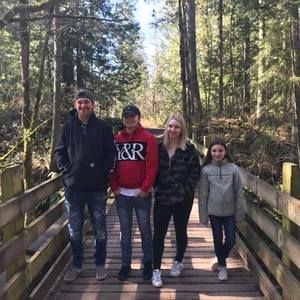 Meet your Posher, Dawn